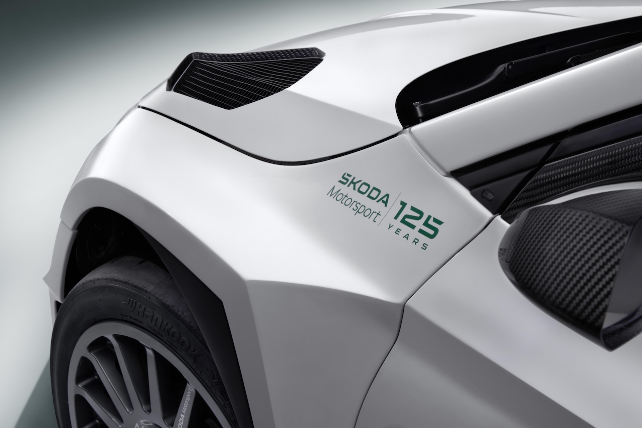 15622-rs-rally2-125-white-logo-front